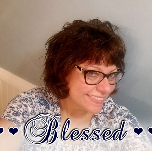 Meet your Posher, Beverly - Picture 1 of 1